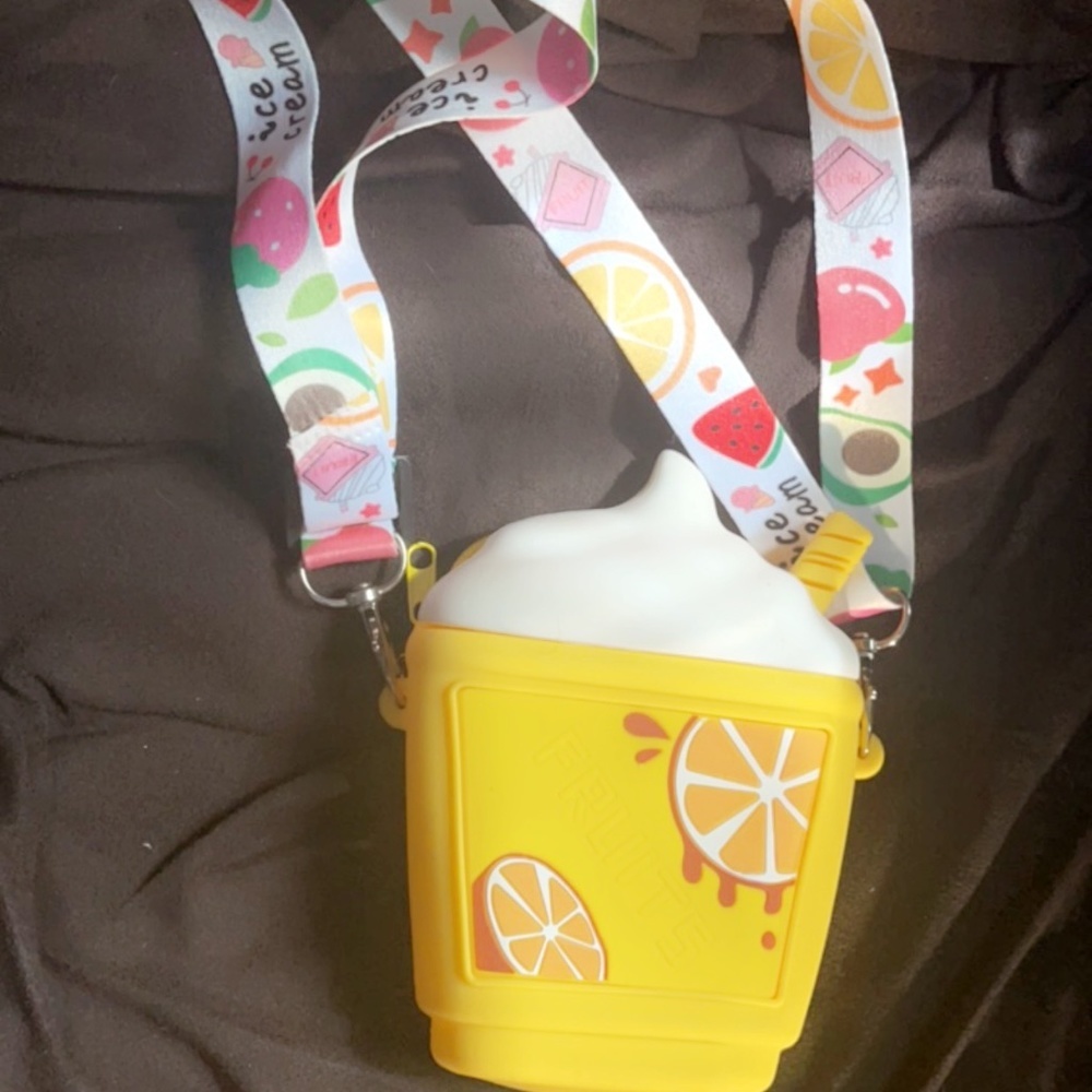 Lime purse